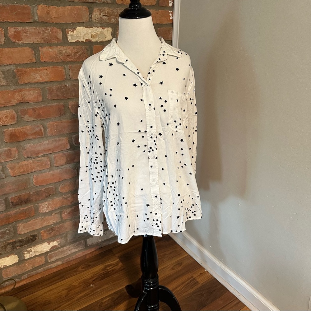 beachlunchlounge White and Black Star Button Down Shirt
